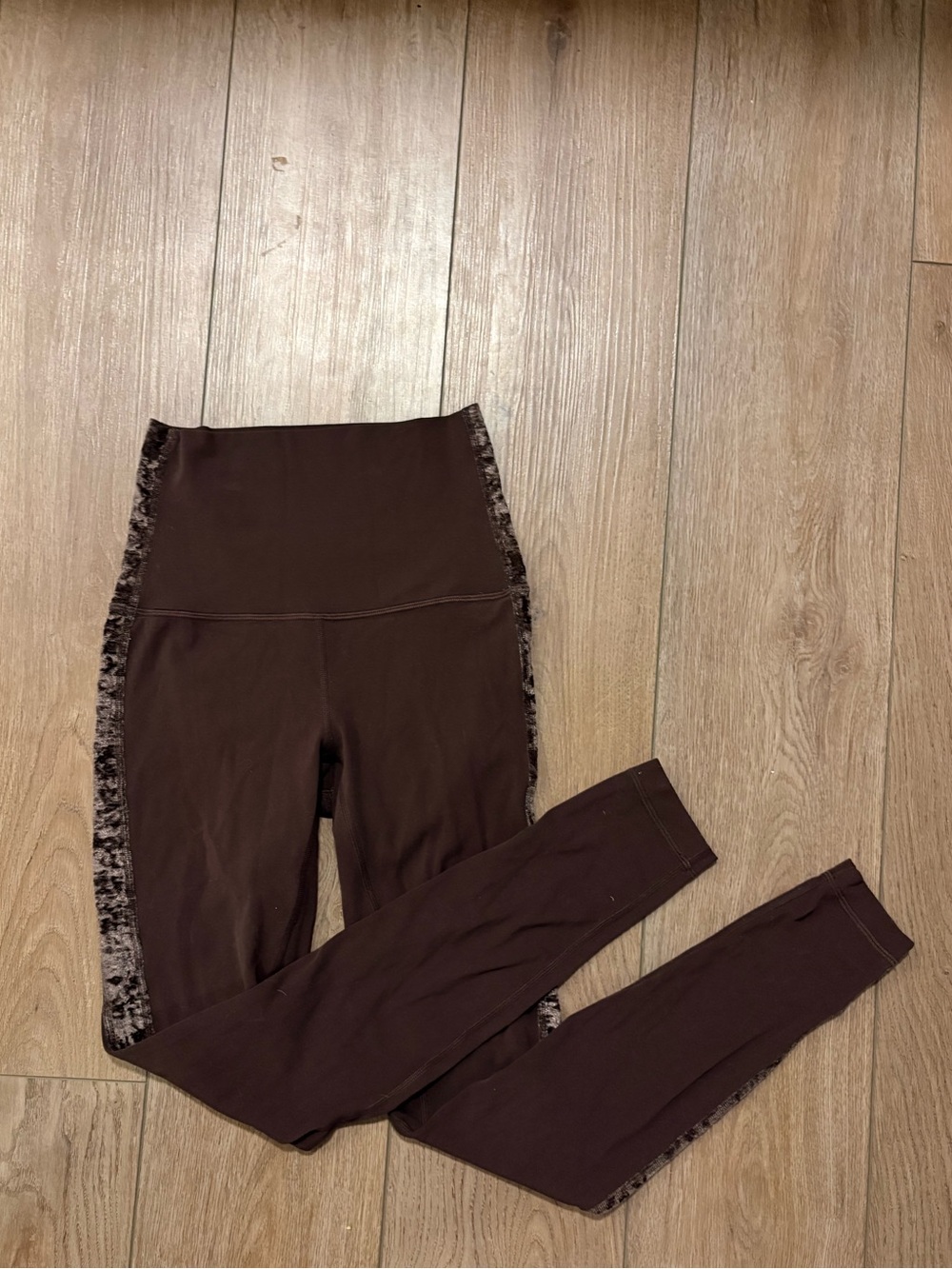 Lululemon High-Waisted Brown Leggings with Side Velvet Trim